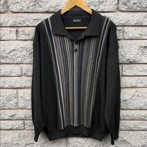 Vintage Classic Dark Green Sweater with Striped Detail